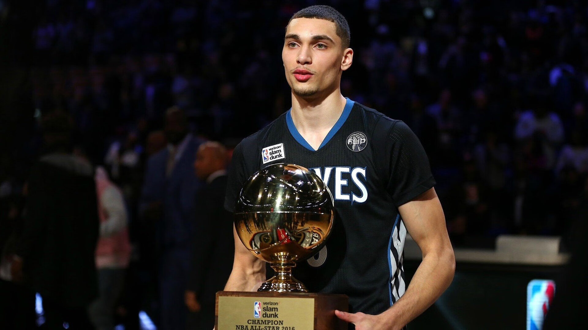 快船力克凯尔特人，全明星赛前哨战中乔治双手暴扣点燃全场，快船凯尔特人比赛录像